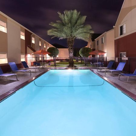 Towneplace Suites By Marriott Lake Jackson Clute Exterior foto