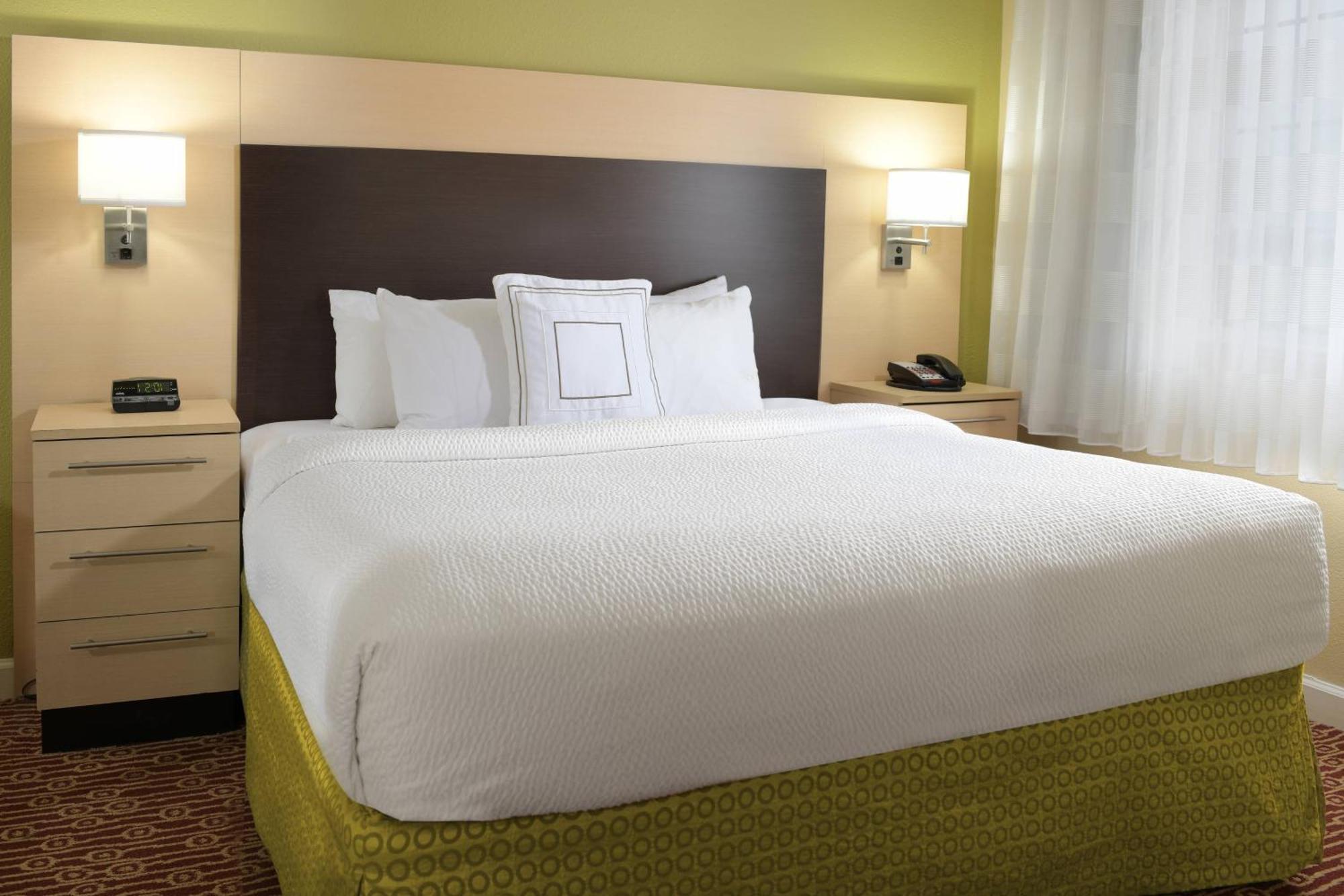 Towneplace Suites By Marriott Lake Jackson Clute Exterior foto