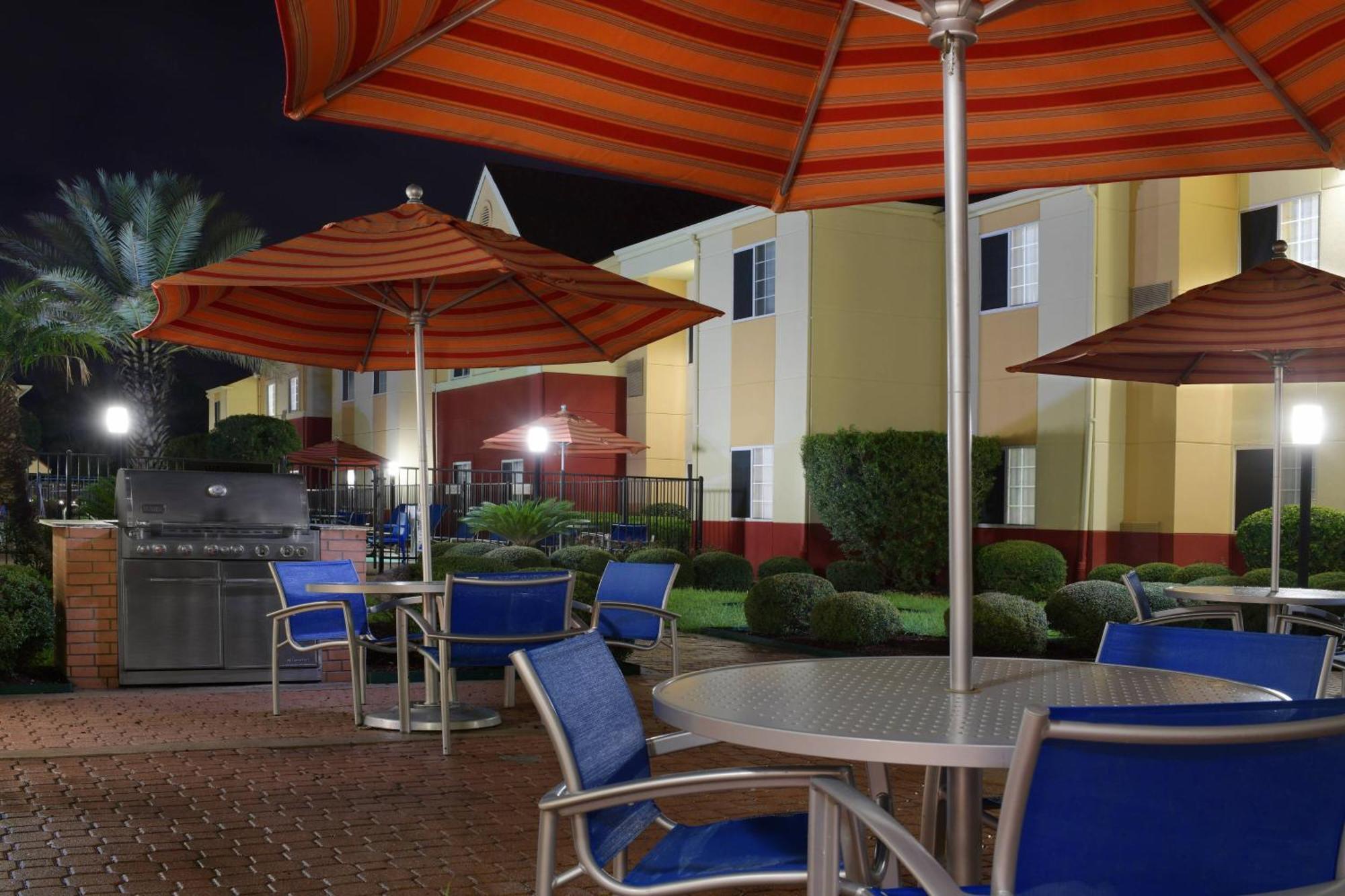 Towneplace Suites By Marriott Lake Jackson Clute Exterior foto