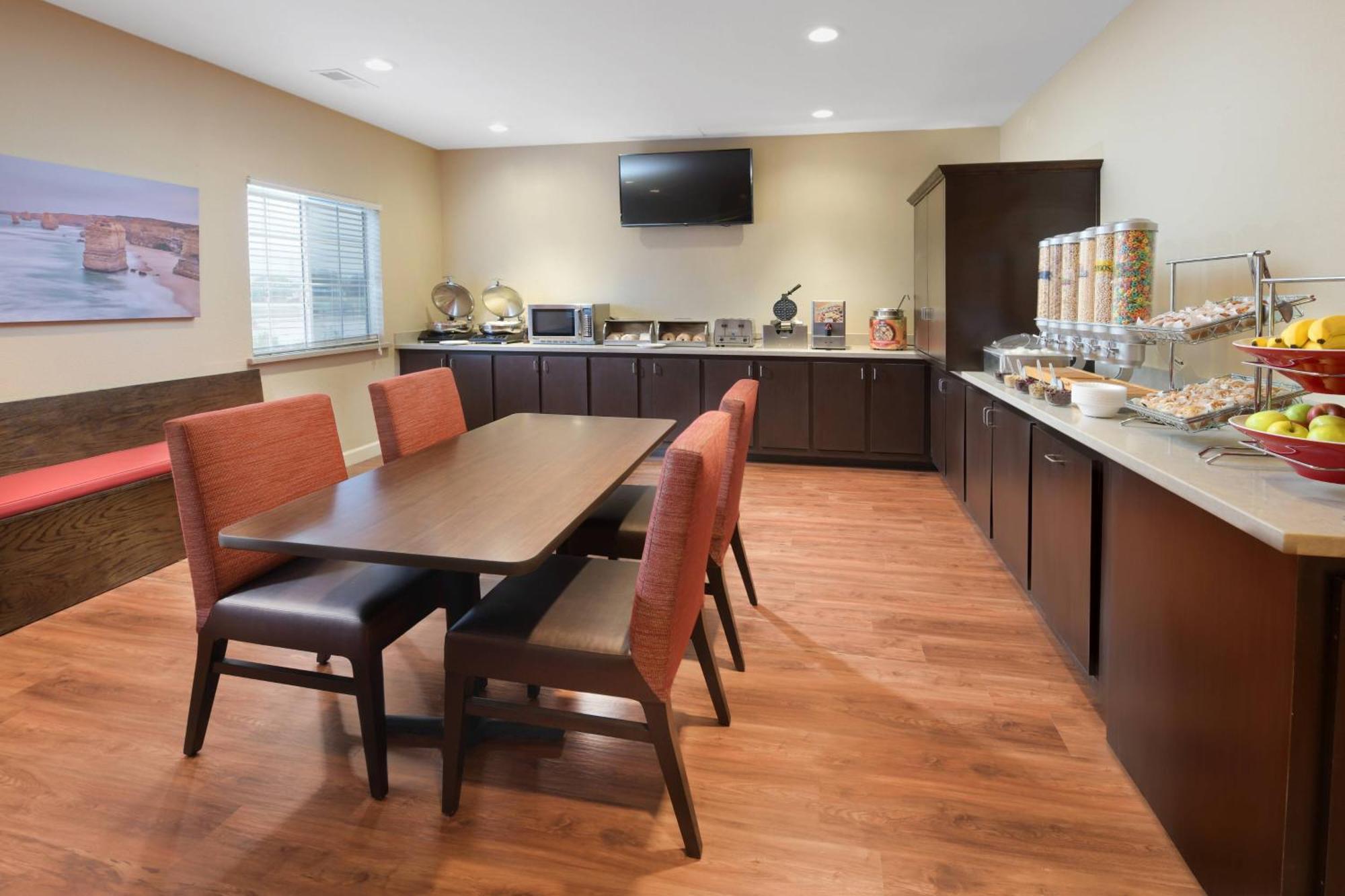 Towneplace Suites By Marriott Lake Jackson Clute Exterior foto
